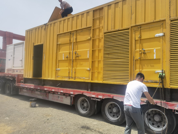 源城除了负载情况和发动机维护,还有哪些因素会影响 200kw 柴油发电机的油耗?