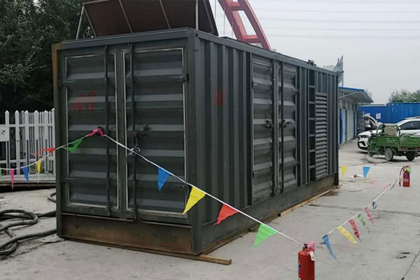 源城发电机租赁空气滤清器多久更换一次？